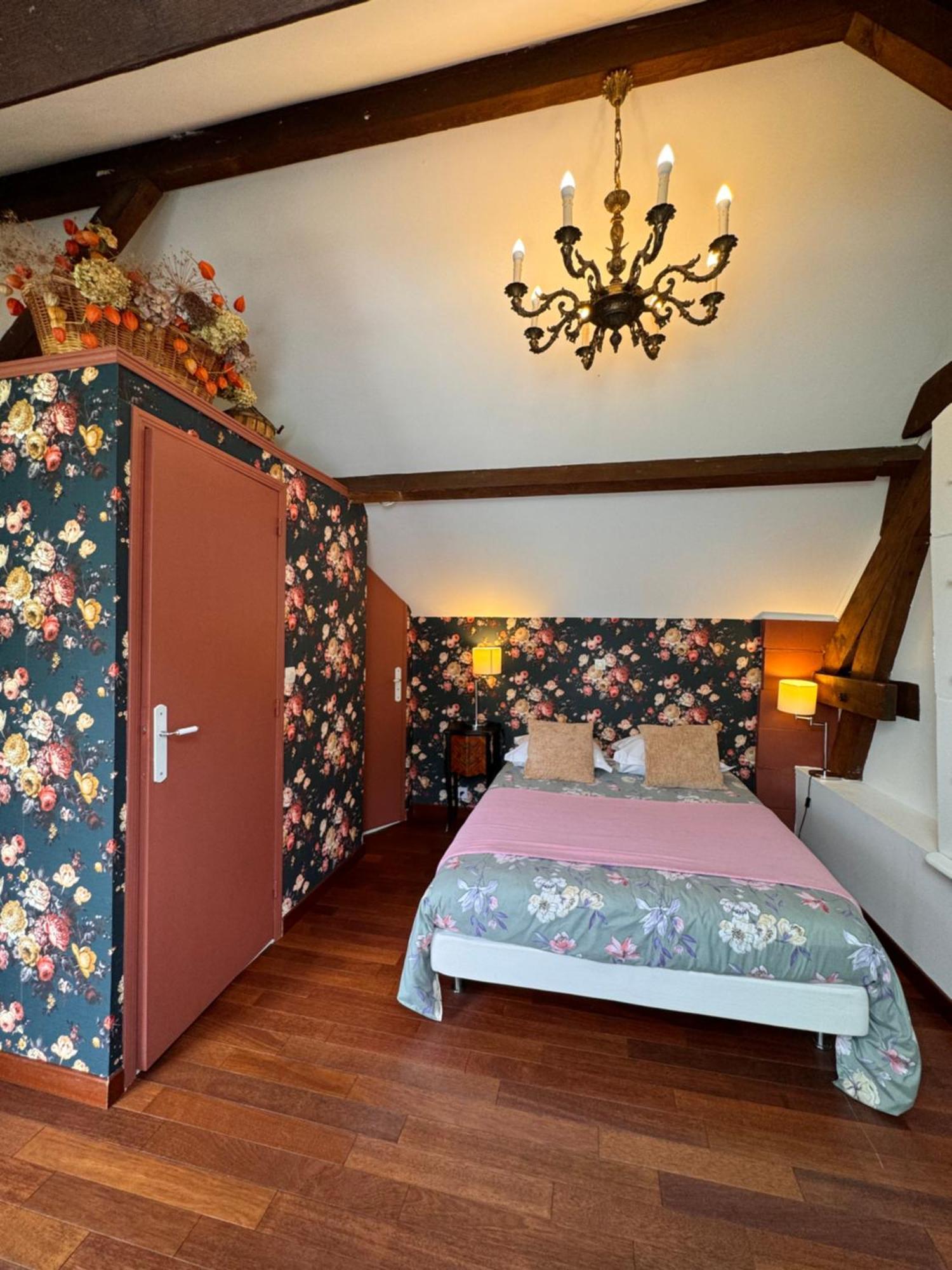 La Niche Hotell Richebourg  Exteriör bild